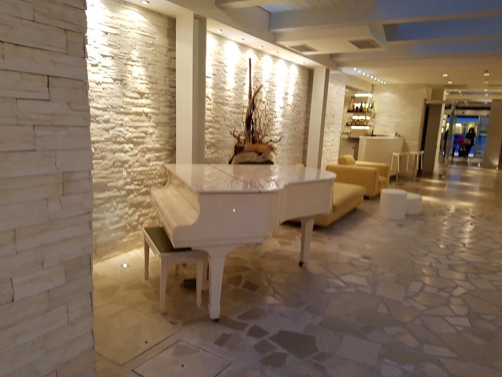 Hotel Sorriso Milano Marittima Eksteriør billede
