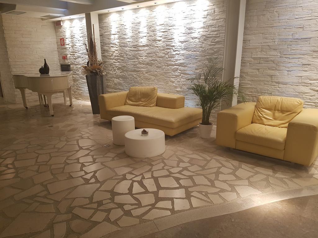 Hotel Sorriso Milano Marittima Eksteriør billede