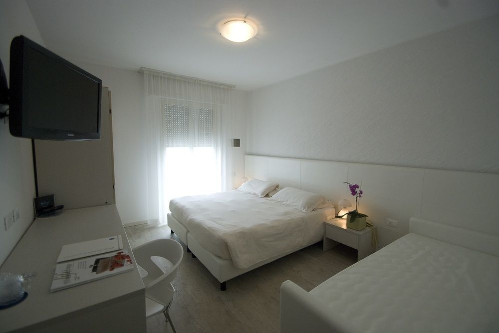 Hotel Sorriso Milano Marittima Eksteriør billede